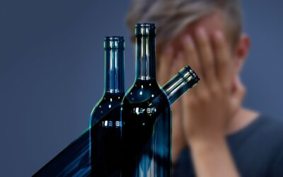 Czym jest delirium alkoholowe? Jak długo trwa i co robić?