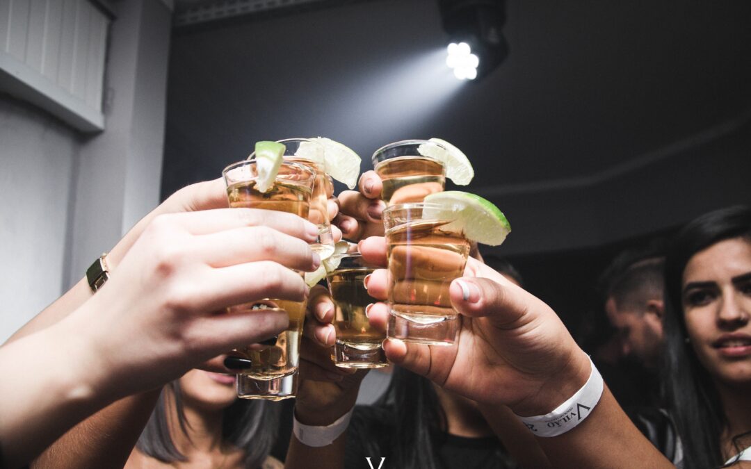 Alkoholizm wśród nastolatków. Jakie są przyczyny i skutki picia u młodzieży?