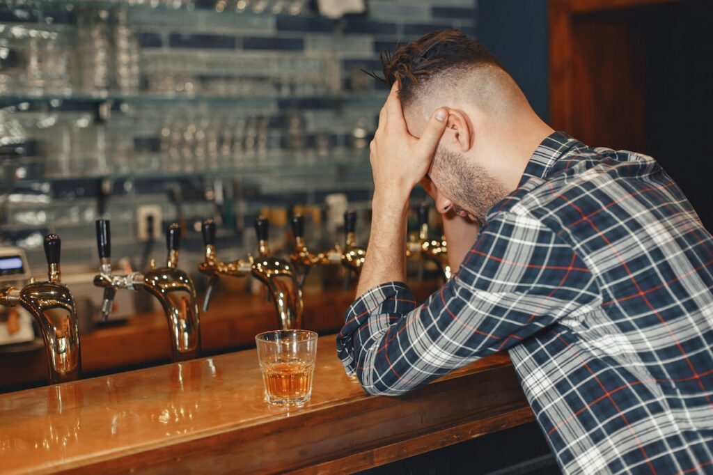 jaki jest wpływ alkoholu na mózg